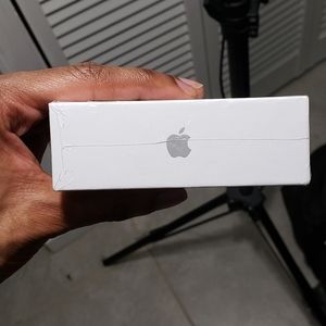 BRAND NEW APPLE AIRPODS 2ND GEN